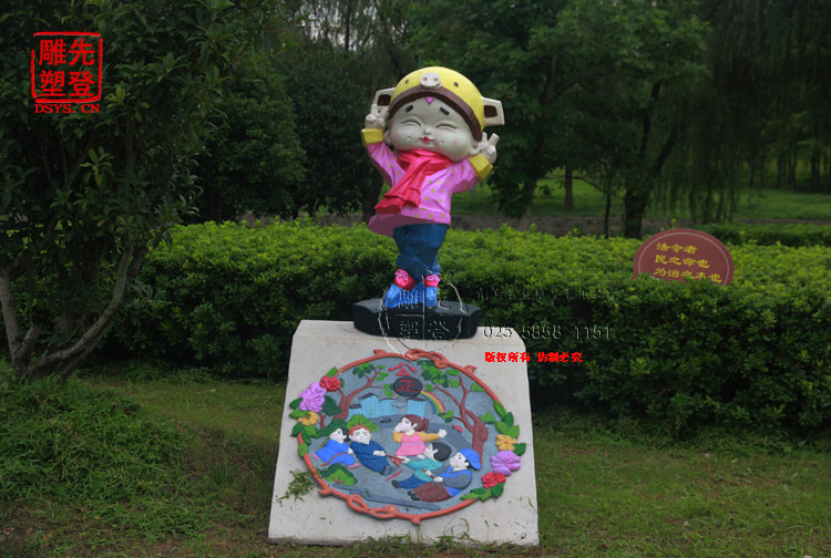 ���娃卡通雕塑系�?.jpg