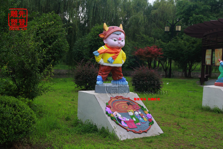 ���娃卡通雕塑系�?.jpg